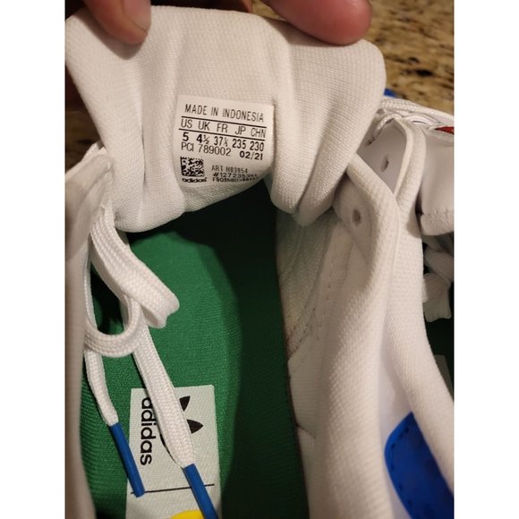 Adidas Superstar J x LEGO White/Black/Blue Size 5.5y New - Picture 6 of 6